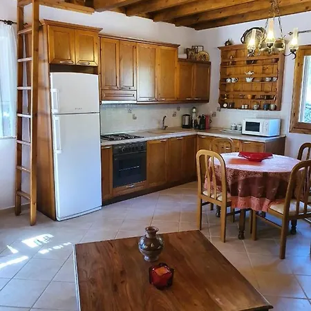 Panos Apartment Koinira