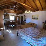 Panos Apartment Koinira