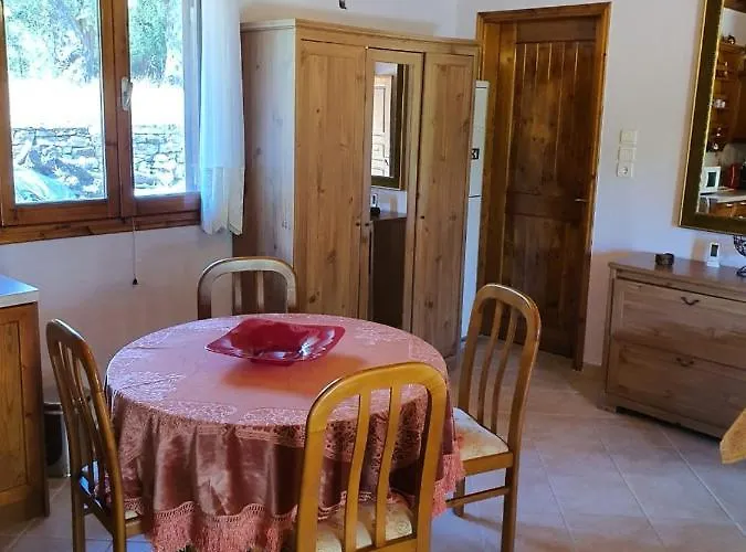 Apartament Panos Koinira