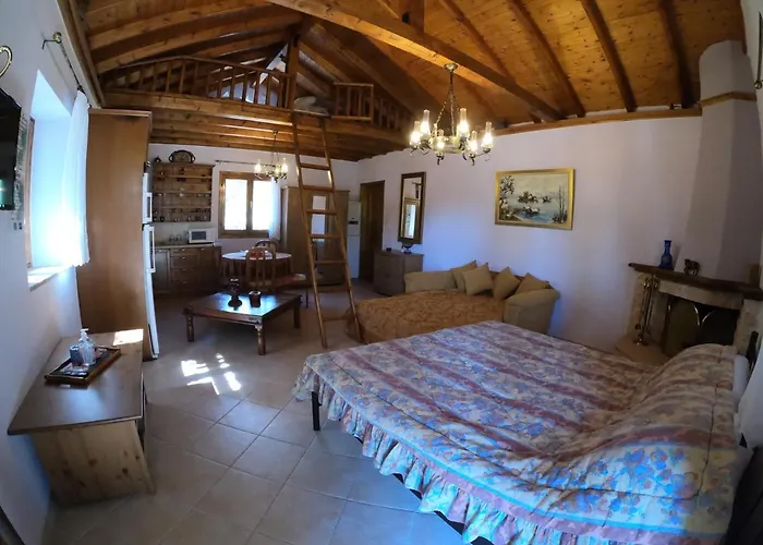 Panos Apartament Koinira